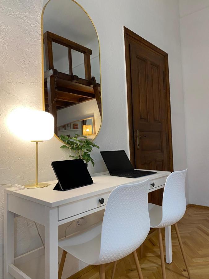 Romantic City Centre Flat - Alexandra Apartment บูดาเปสต์ ภายนอก รูปภาพ