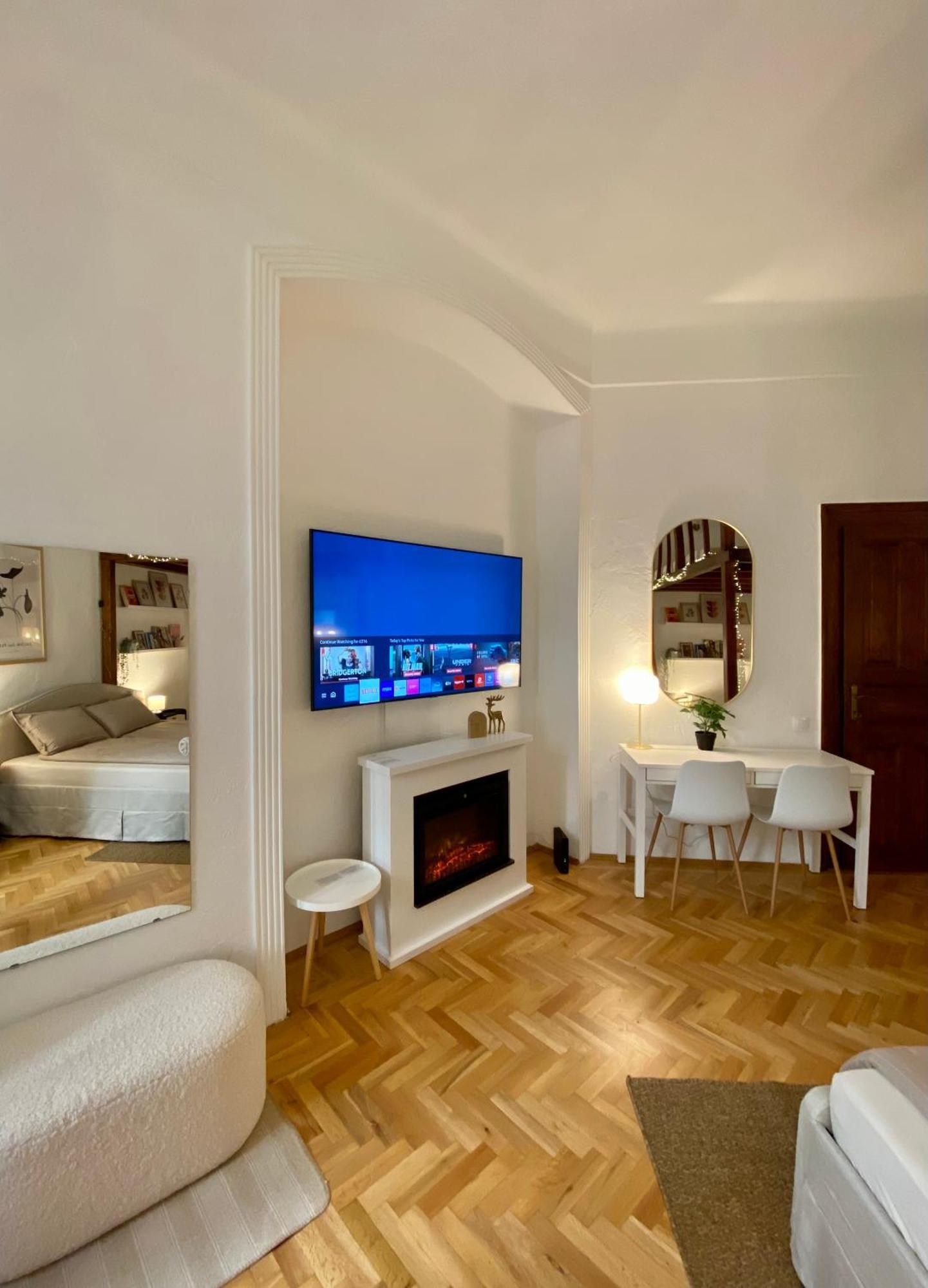 Romantic City Centre Flat - Alexandra Apartment บูดาเปสต์ ภายนอก รูปภาพ